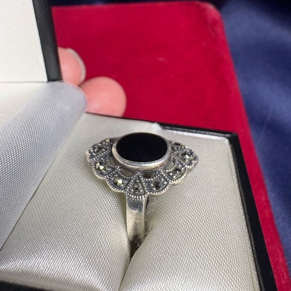 Ring Vintage Black Onyx Marcasite 925 Sterling Silver Decorative Setting - Picture 2 of 6